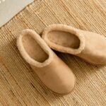 How to Make UGG Slippers Fluffy Again: 5 Easy Methods
