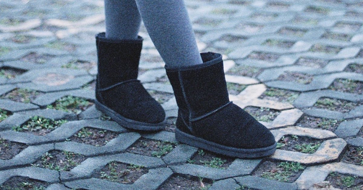 Best Socks For UGG Boots | Comfort, Warmth & Style Guide