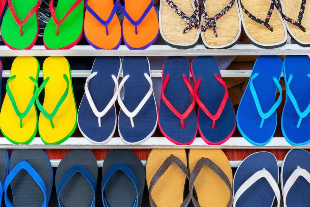 Wedding flip-flops come in many colors, styles, and sizes—choose ones that match your wedding theme.